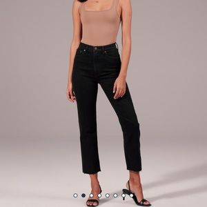 A&F High Rise Ankle Straight Jeans Washed Black